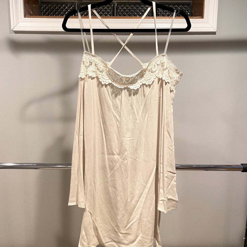 Women’s small cream off the shoulder long sleeve dress
